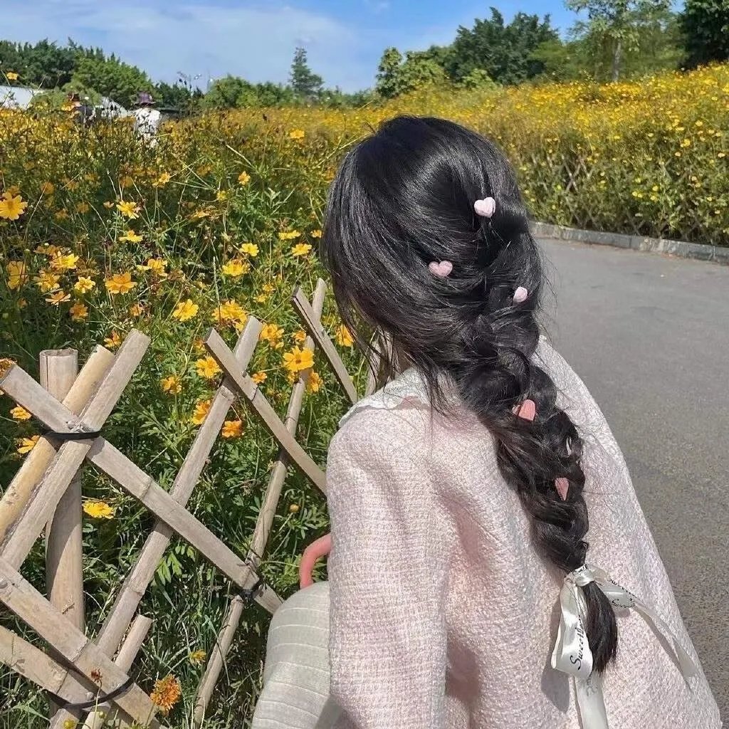 黎明时分的年轻人们